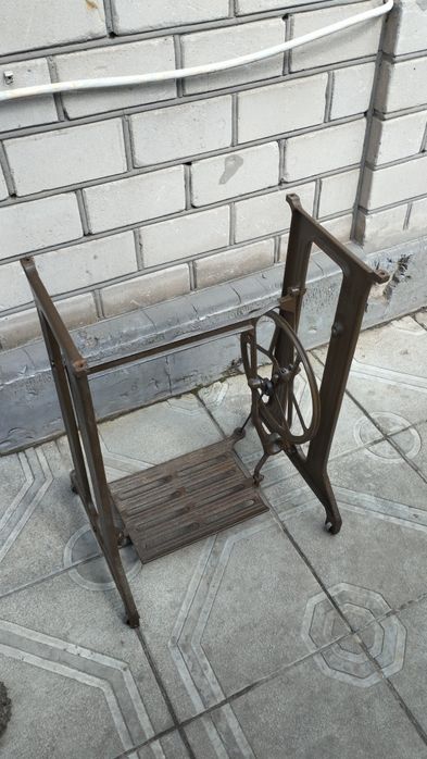 Станина швейной машины.