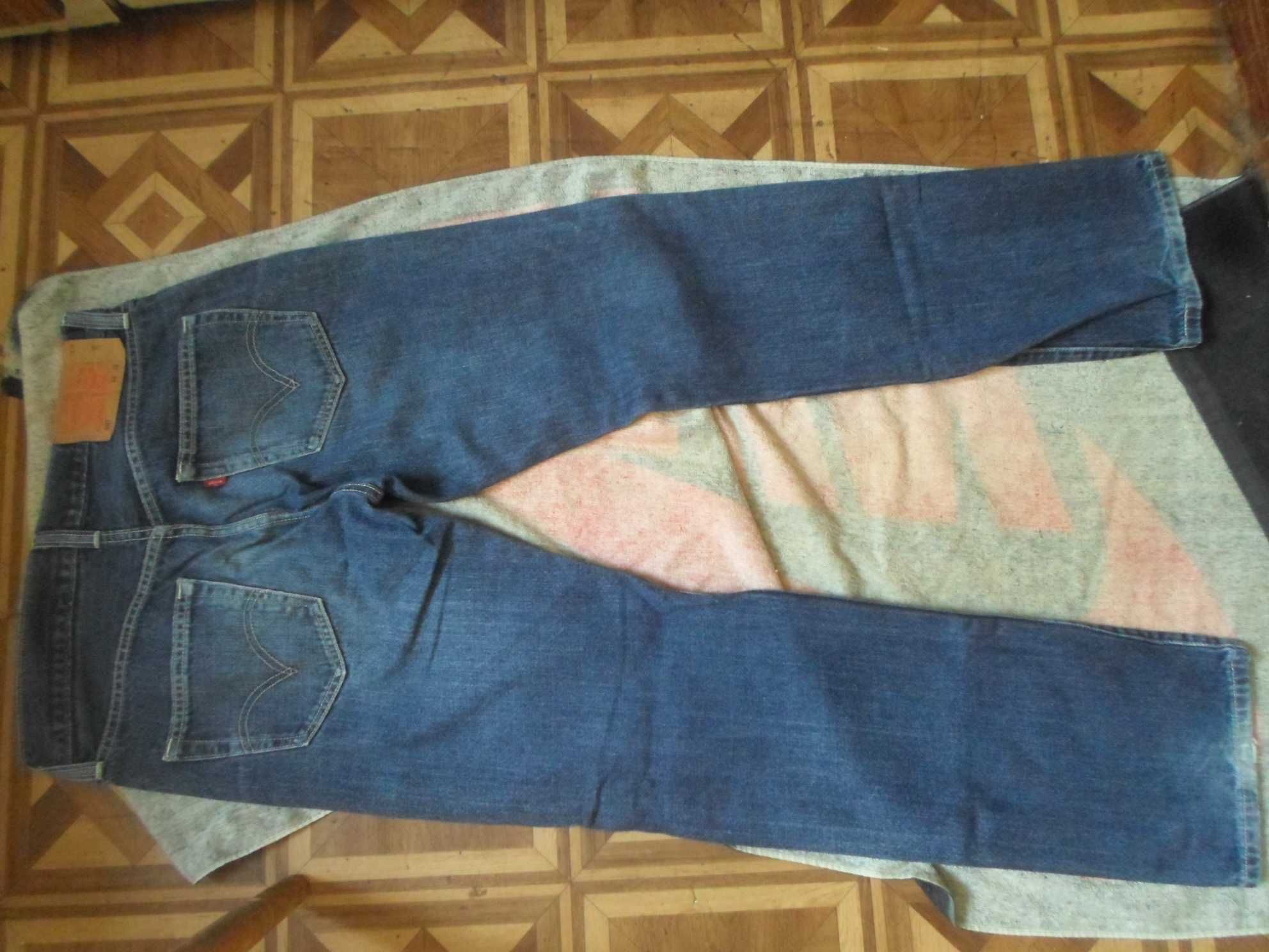 Джинсы Levis 501