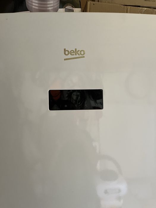 Холодильник великий Beko