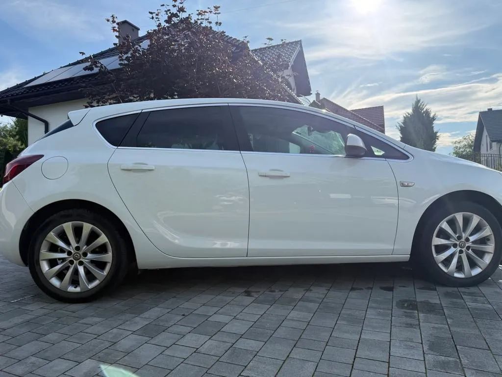 Opel Astra Opel Atra J 1.4 Turbo, 140km