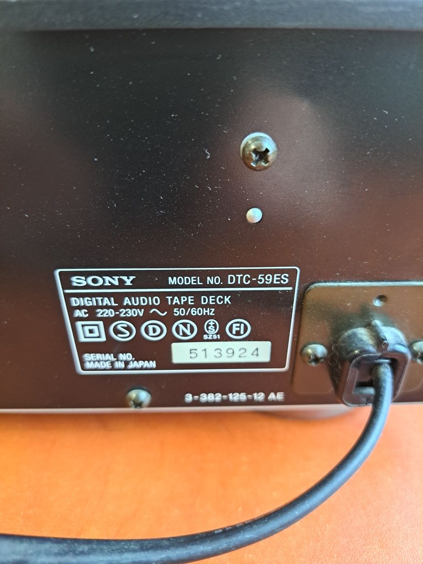 Sony   DAT 59 es