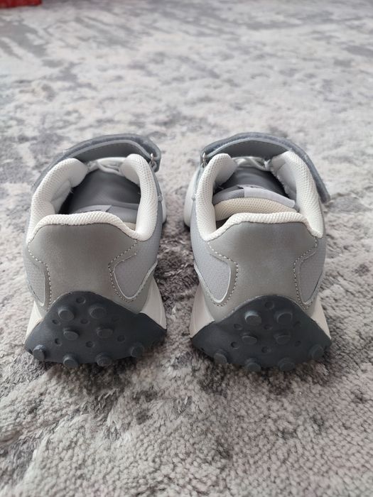 Продам дитячі кросівки на хлопчика