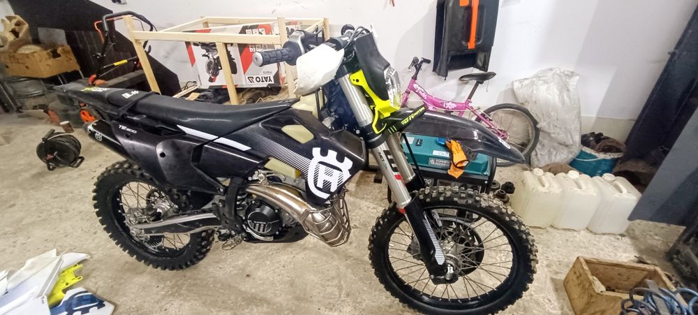 Husqvarna TE300 2024 TBI