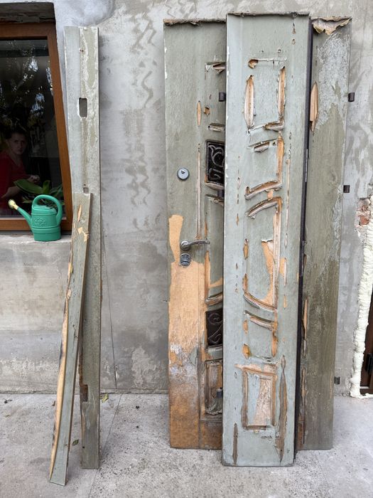 Вхідні двері броньовані вживані