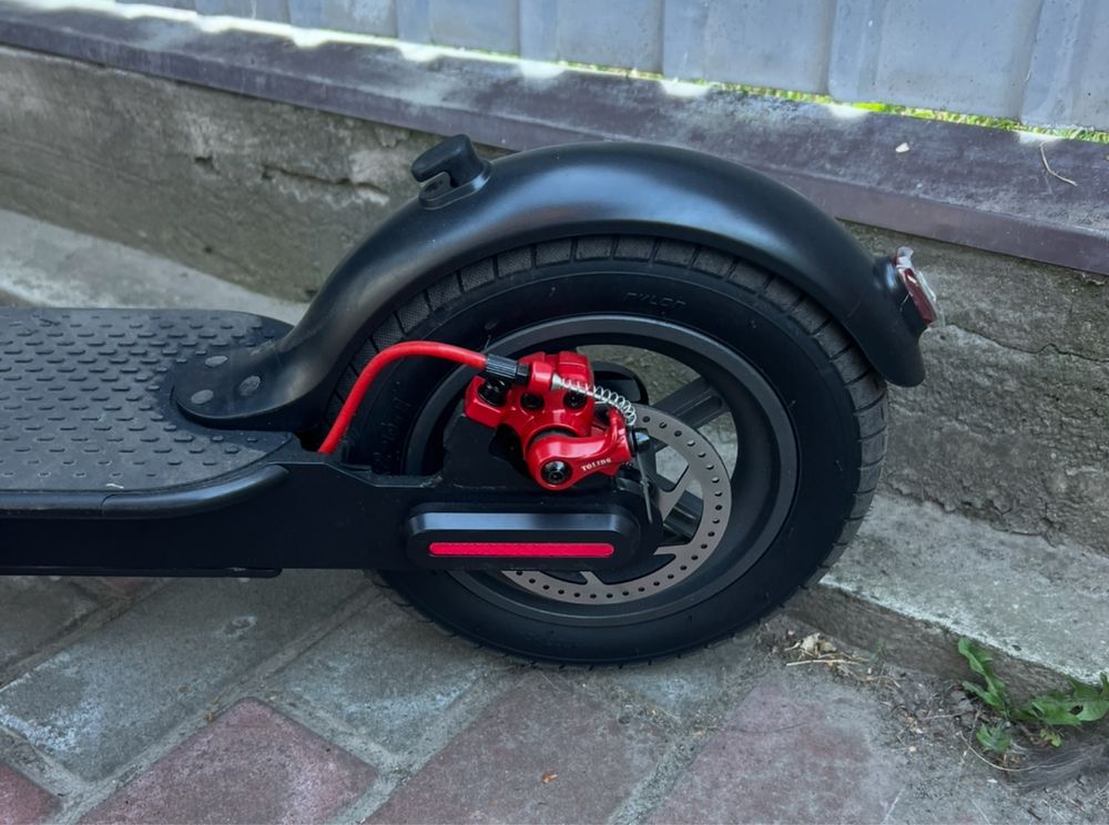 Електросамокат E-scooter