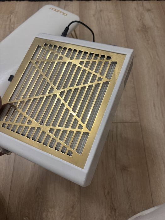 Pochłaniacz pyłu kasetowy MOMO J23 + Podpórka do manicure