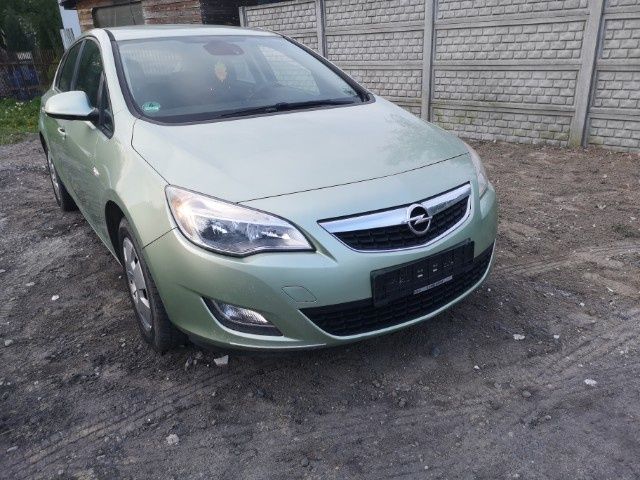 Opel Astra J IV* 1,6 benzyna* dobrze wyposażona*