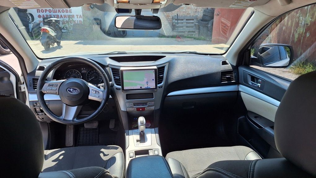 Subaru legacy 2.5 2011