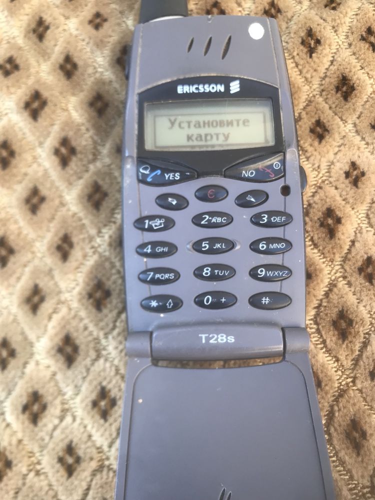 Продам Ericsson T28s +подарок