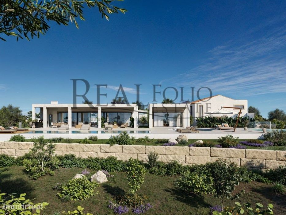 Moradia de Luxo Exclusiva com Vista Panorâmica para o Oceano