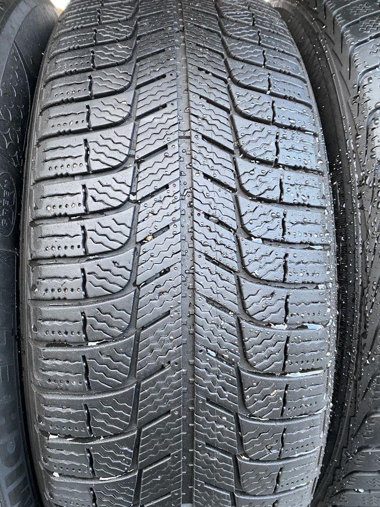 215/65/17 Michelin X-Ice-Bridgestone Blizzak