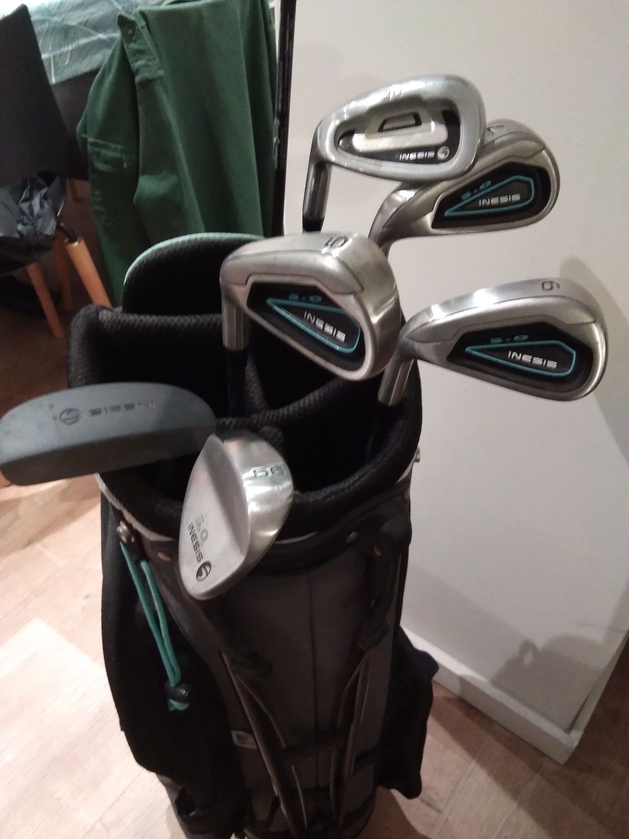 Saco de golfe com 7 tacos muito bom estado