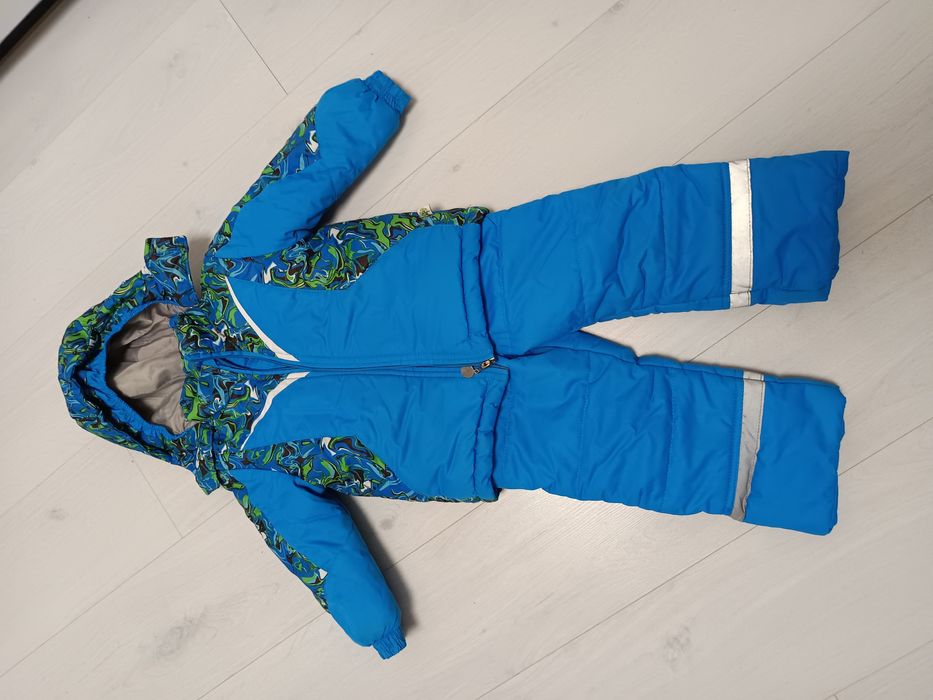 Зимний костюм (куртка и полукомбинезон)