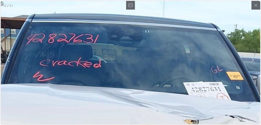 Продам Rivian r1s 2023