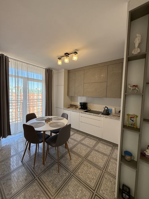 Продаж трирівневого пентхаусу