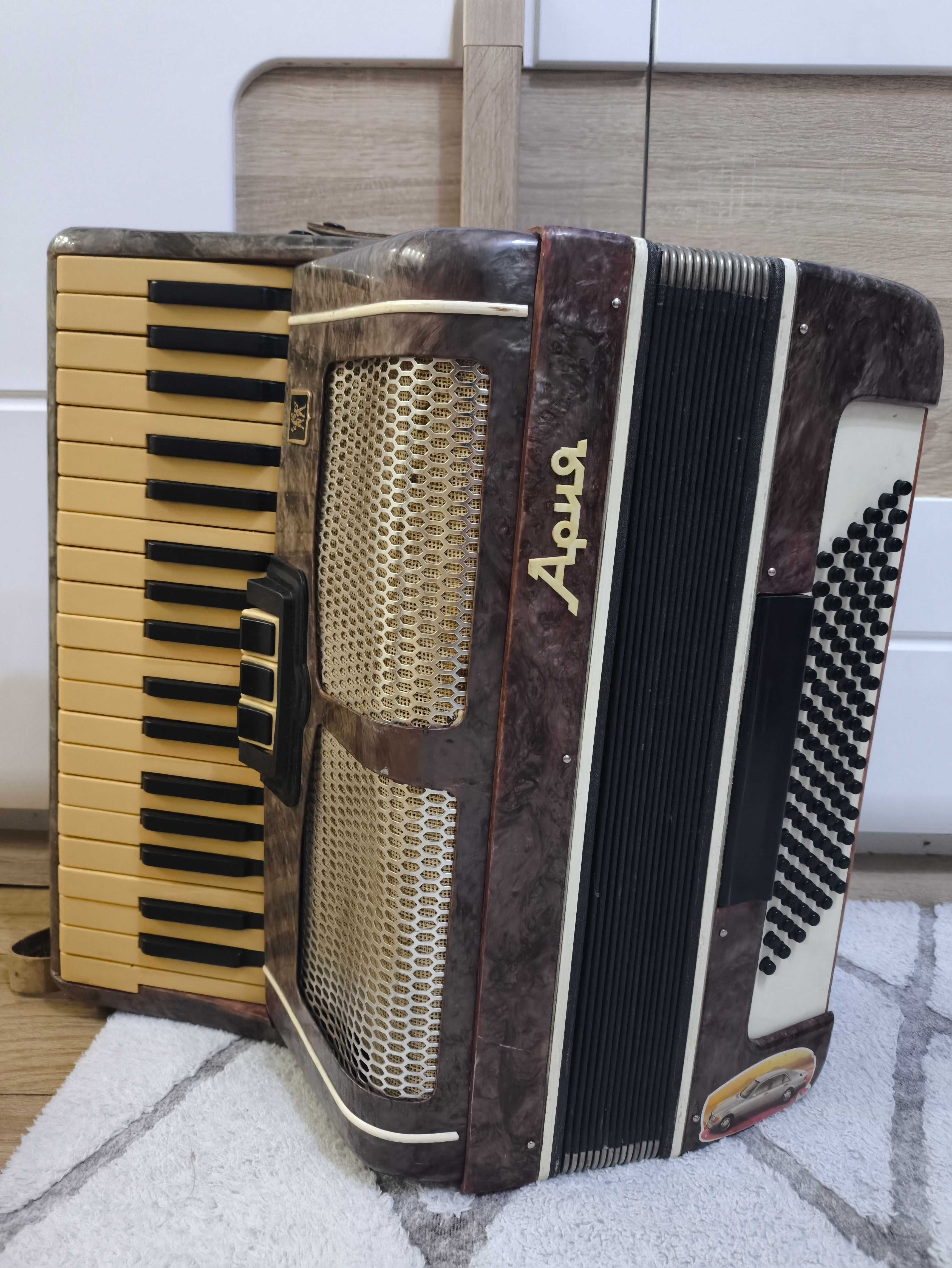 Akordeon 80 basów 3 chóry