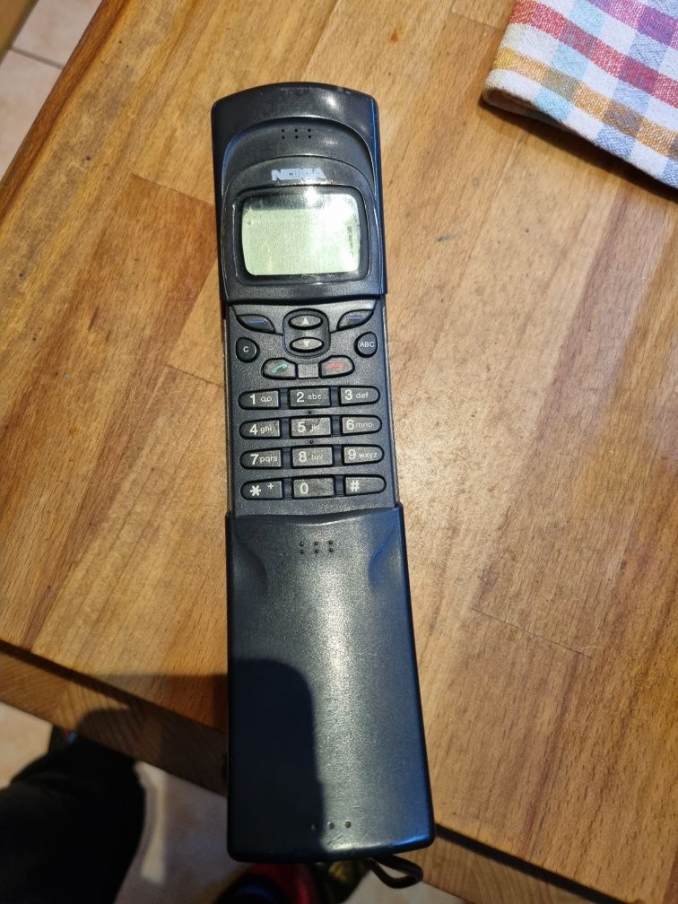 Nokia 8110 banan