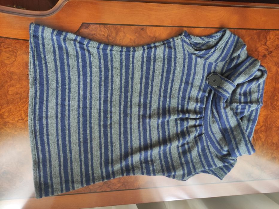 кофта в синюю полоску