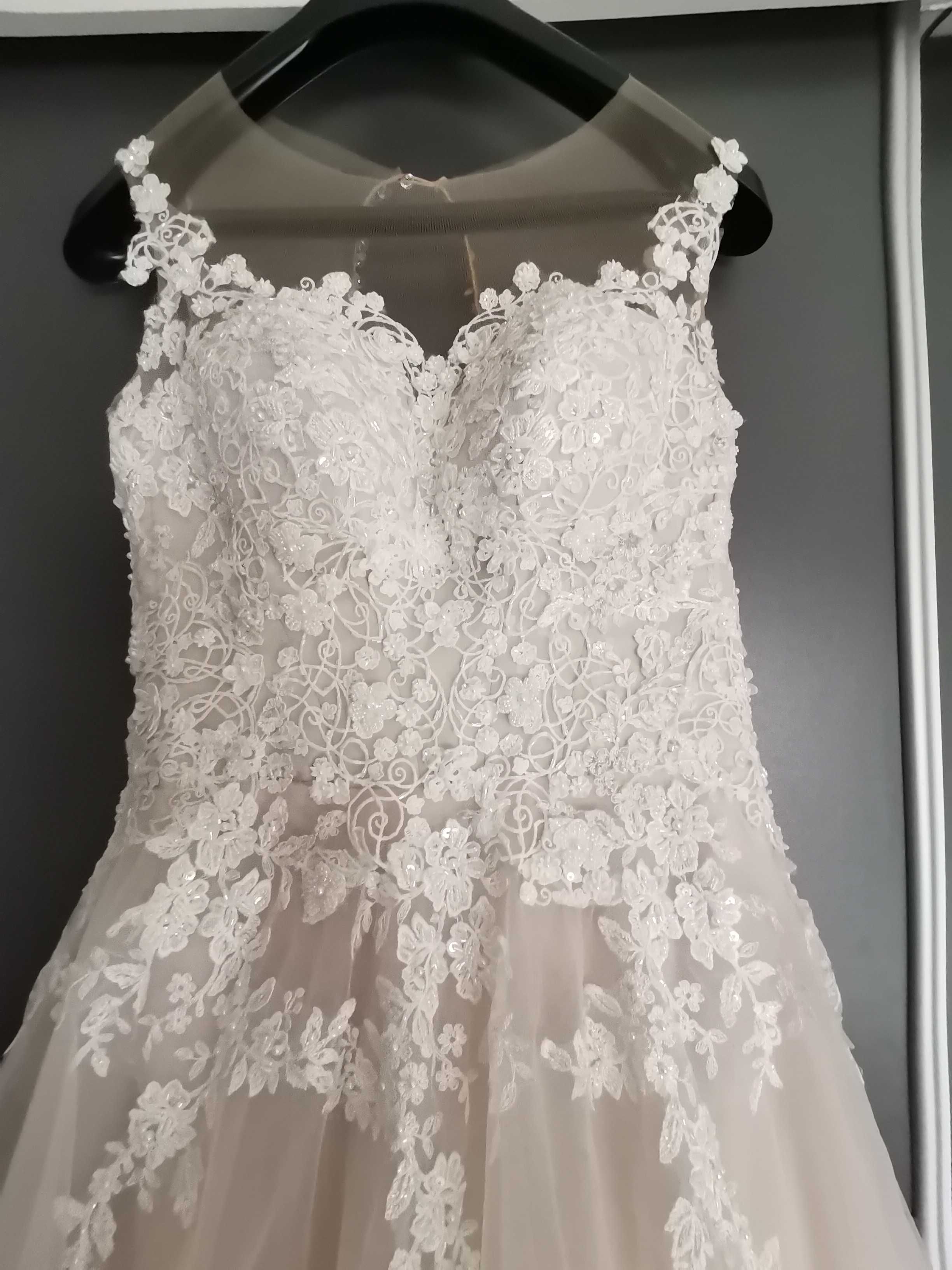 Suknia ślubna nowa kolekcja