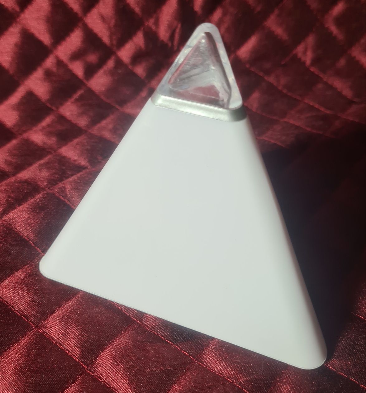 Zegar  piramidka