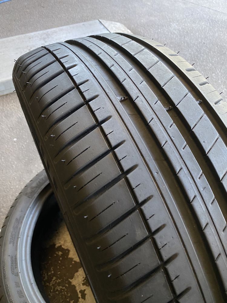 Pneus 215/45/18 Michelin Pilot Sport 3