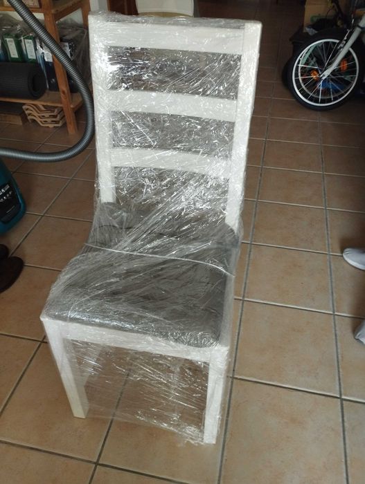 4 cadeiras de cozinha com almofadas