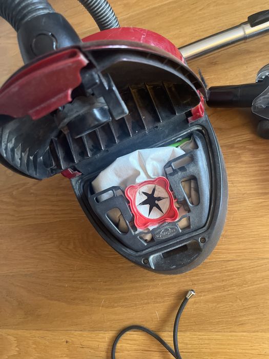 Aspirador rowenta compated 1800W