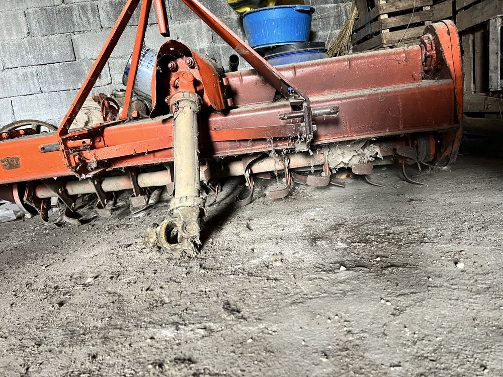 Vende se alfaias agricolas, grade de discos, frese e charrua
