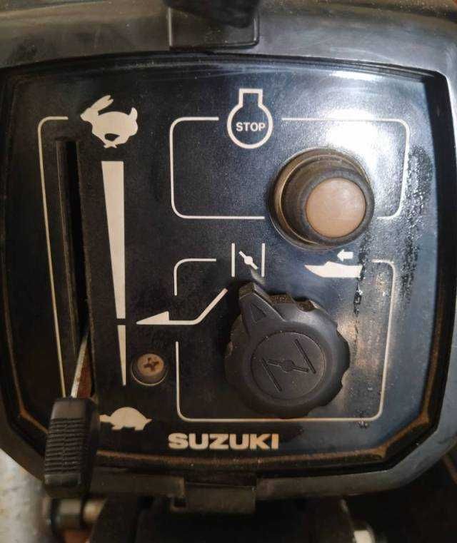 Motor Suzuki  2.2  (sem propeller)
