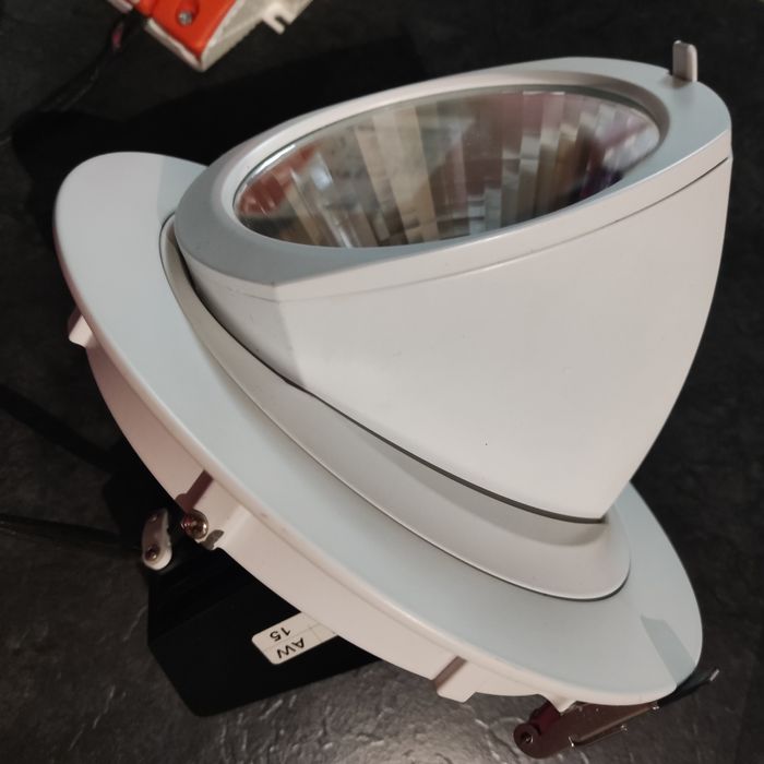 Reflektor lampa sufitowa