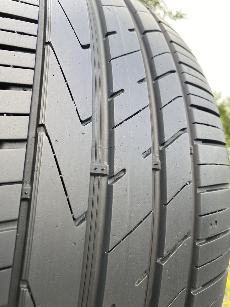 255/40/20 Sprzedam pare opon Hankook