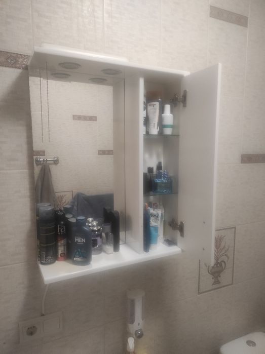 Сантехнічна шафа