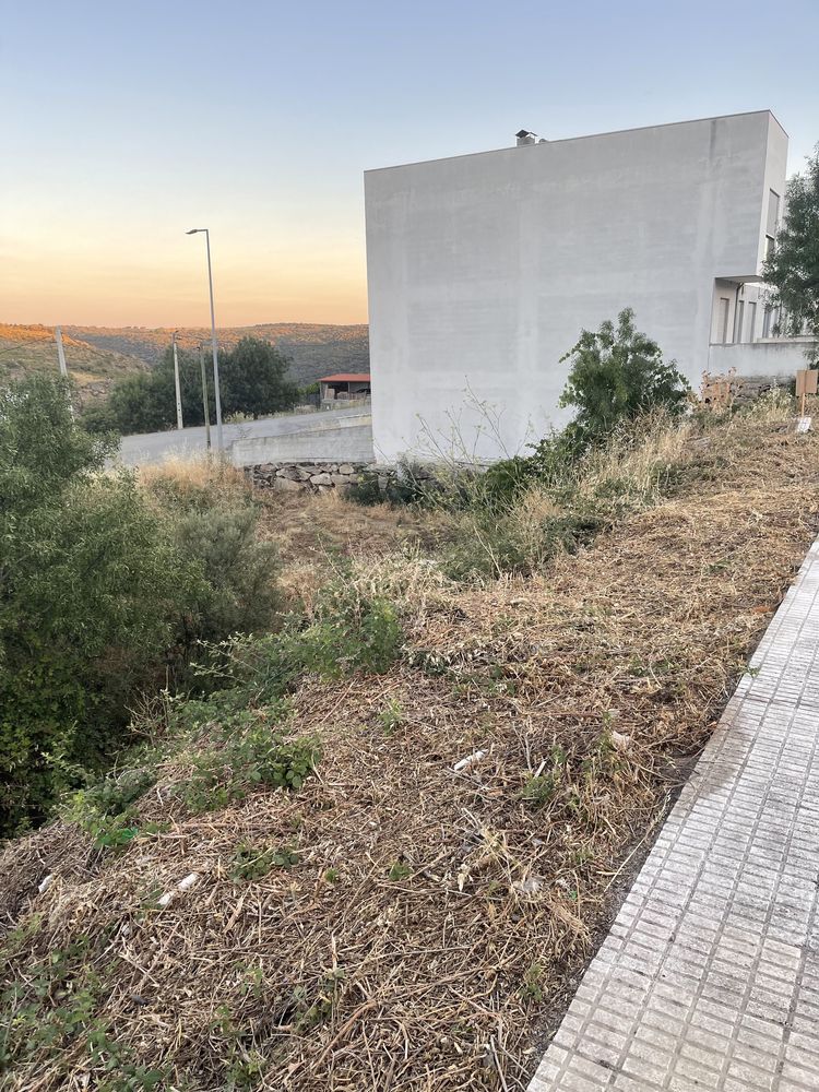 Terreno para Moradia em Miranda do Douro