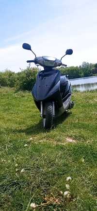 Продам скутер Yamaha Axis 90