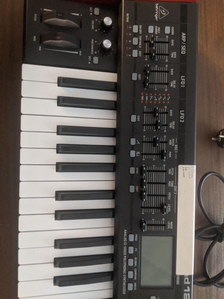 Syntezator Behringer Deepmind 12