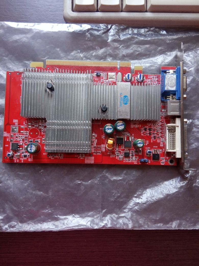 ATi Radeon x550 256Mb 128bit