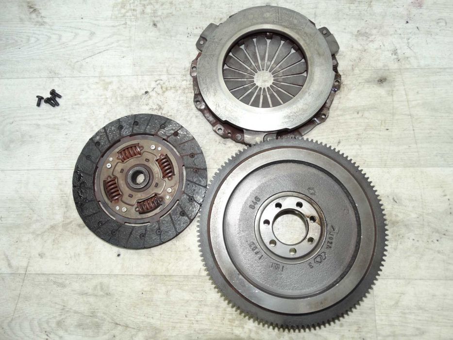 Б/у маховик+корзина зчеплення renault clio kangoo 1.5 dci 2002-2008