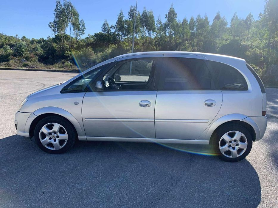 Vende se Opel Meriva