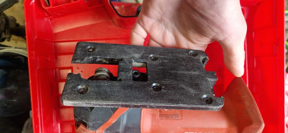 Sprzedam w idealnym  stanie mało używane Hilti  SJT  6-A22