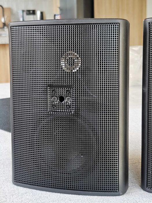 głośniki kompaktowe firmy JBL