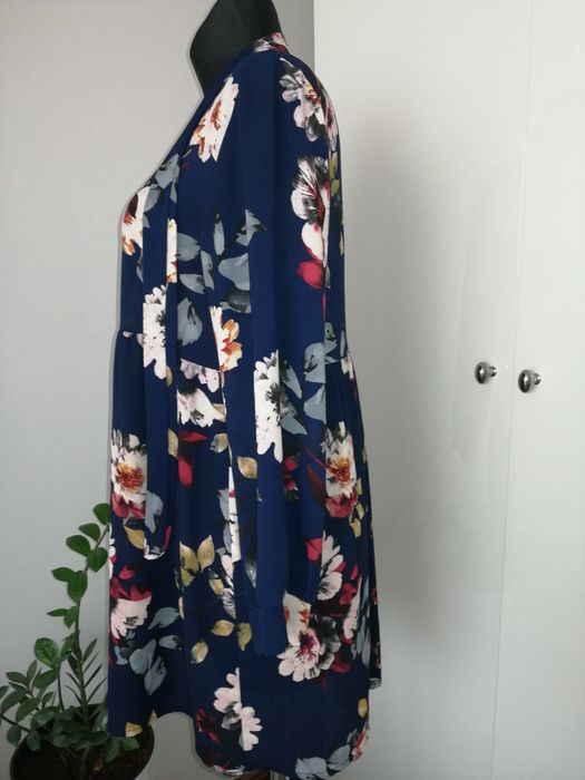 Ładna sukienka damska rozmiar 42