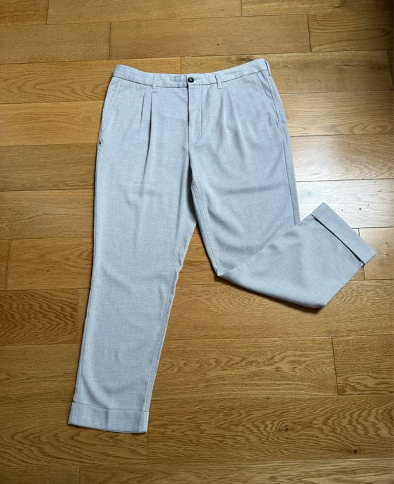 Męskie spodnie chinosy Zara roz. 44