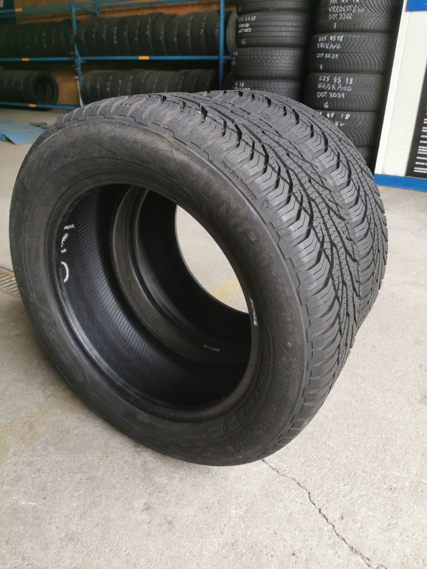 Para opon 215/55R16 97V Uniroyal AllSeasonExpert 2