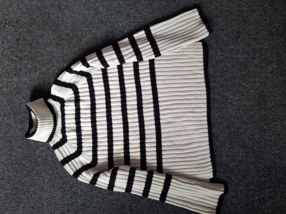 Кофта свитер в полоску H&m разм.XS-S