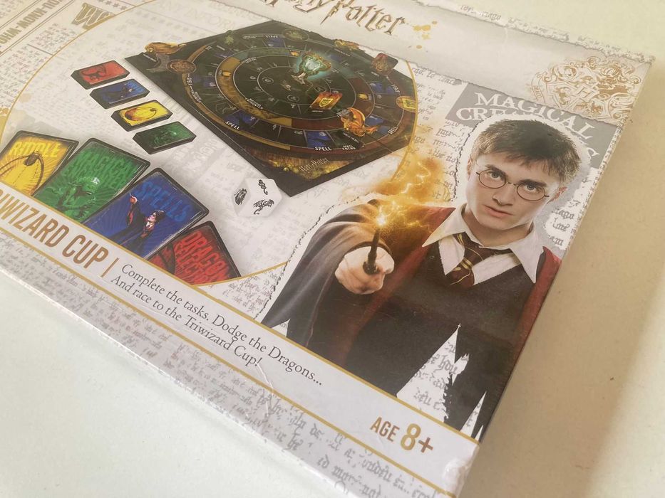 Jogo de Tabuleiro Harry Potter - Race To The Triwizard Cup (SELADO)
