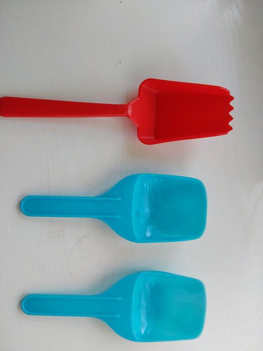 Совочки пластиковые для песка из СССР