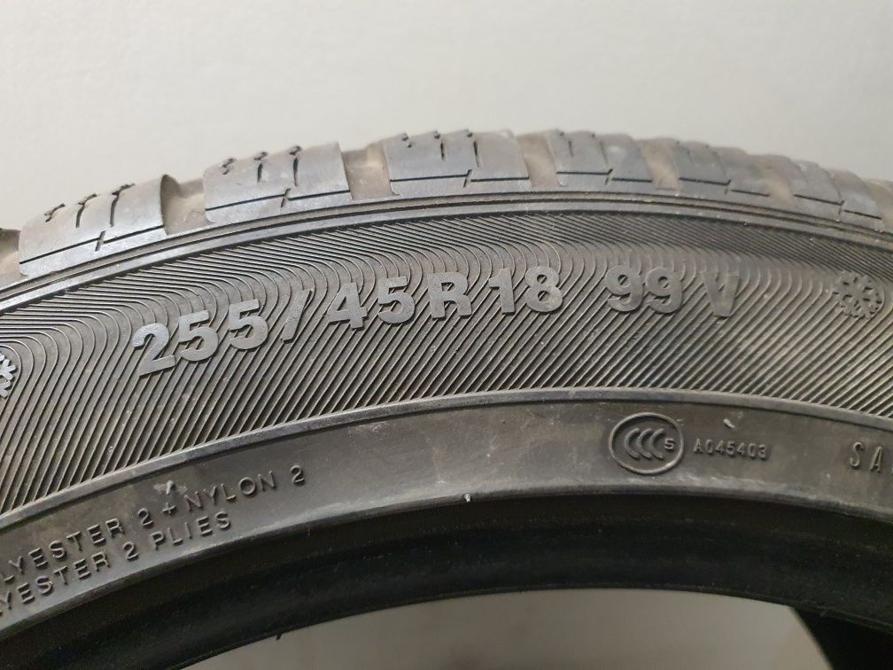 255/45R18  99V Kumho