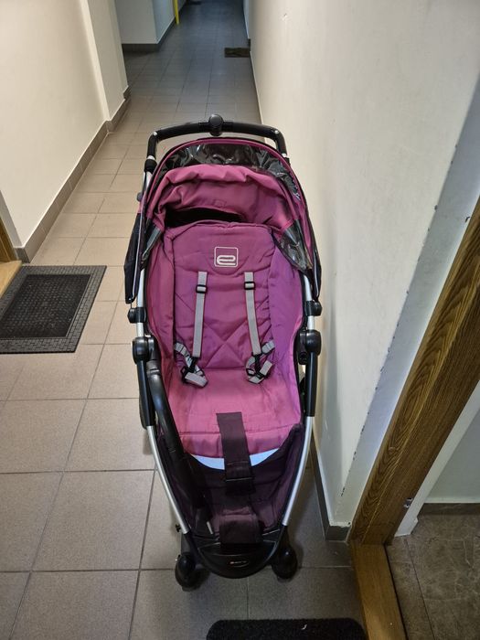 Wózek Espiro z naderwane budką