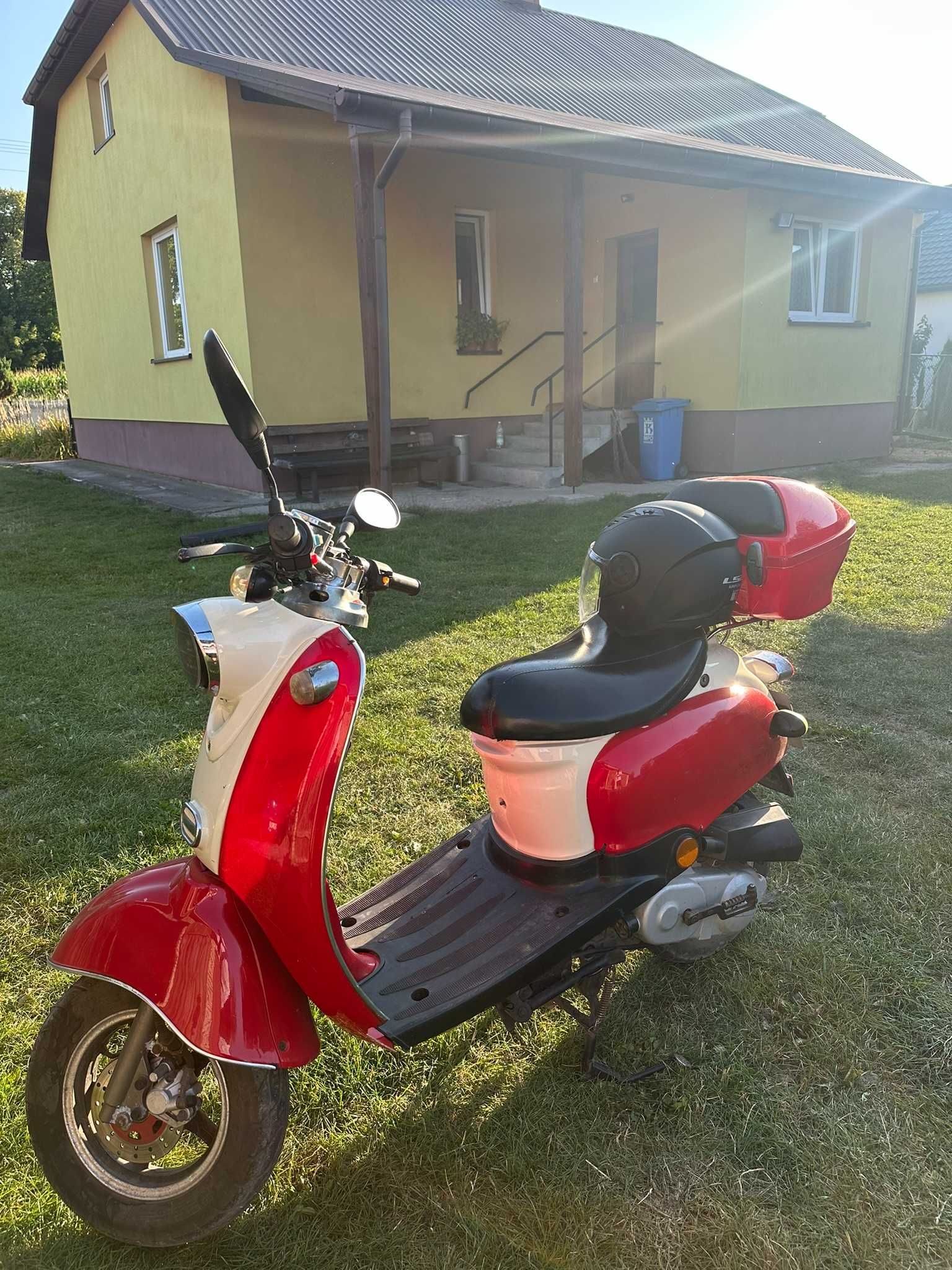 Skuter 50ccm yiying retro + kask ls2
