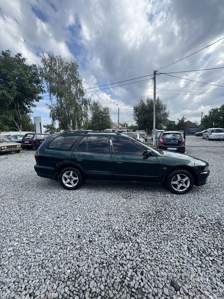 Mitsubishi Galant